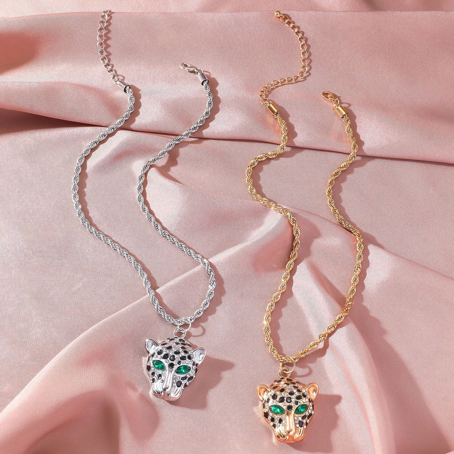 Water Diamond Inlaid Necklace