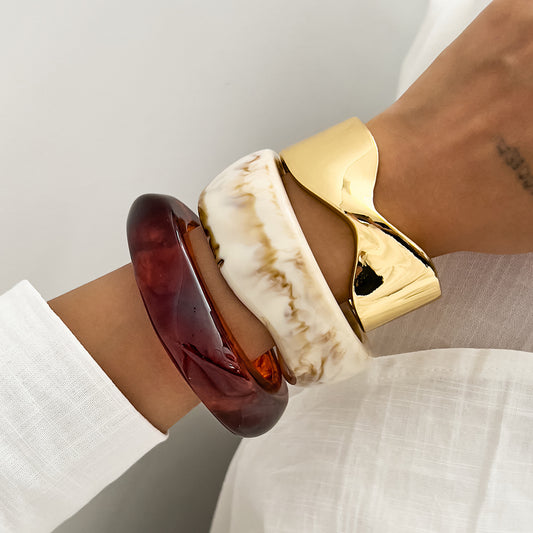 Metal Crossed Spring Bracelet