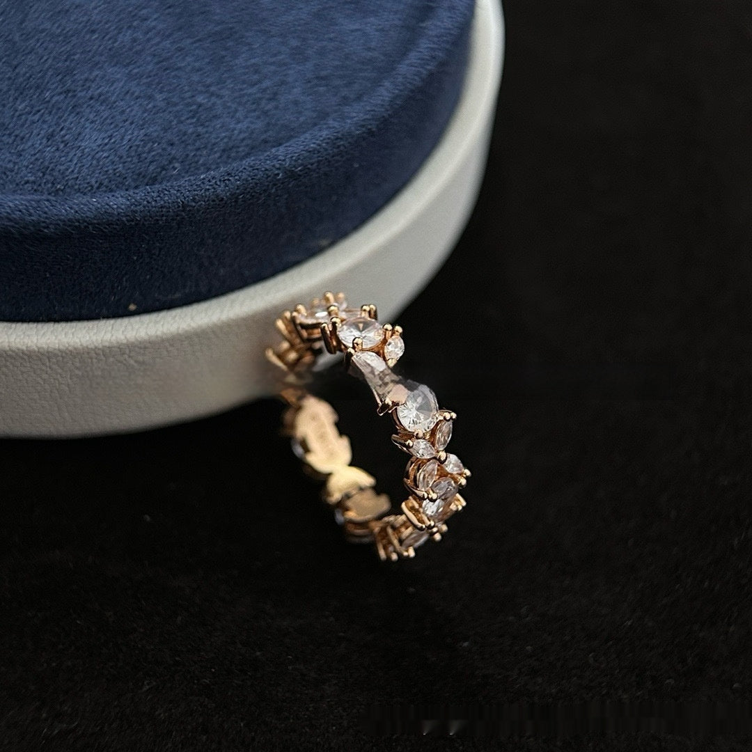 Leaf And Horse-eye Ring
